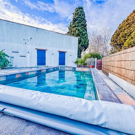 Vila Avec Piscine Au Calme